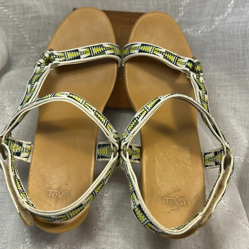 Teva almost NEW cork leather comfortable wedge sandal